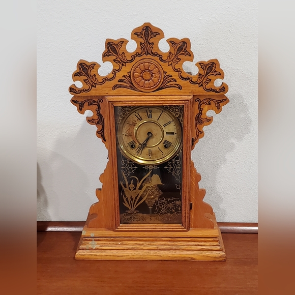 Antique Gingerbread Clock - Picture 4 of 4